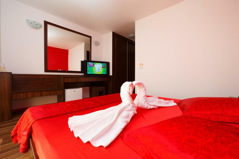 Insula Hotel