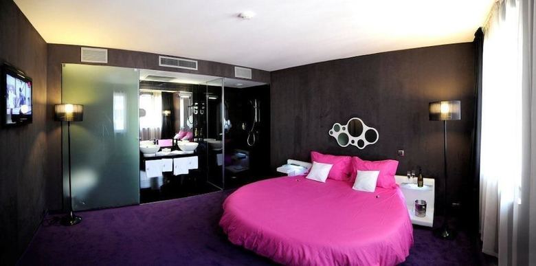 Plaza V Hotel