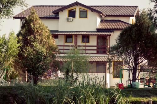 Hostal Pensiunea Califar