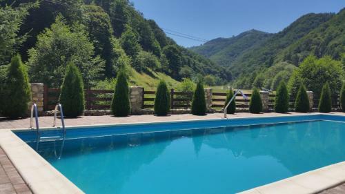 Hostal Pension Curmatura Stezii