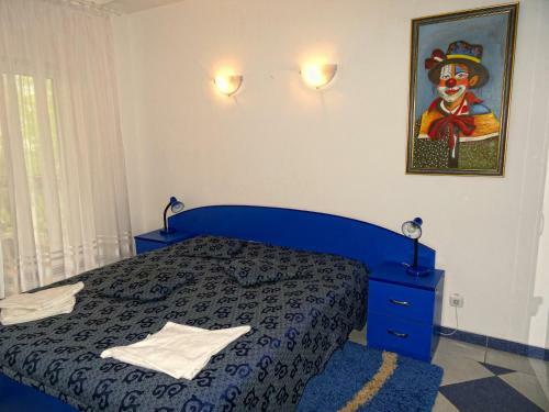 Club Topaz Apartments