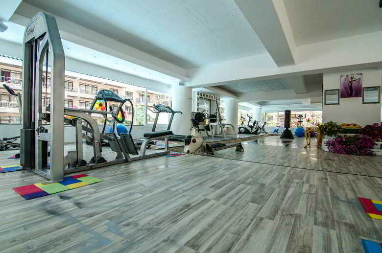 Aparthotel Phoenicia Holiday Resort