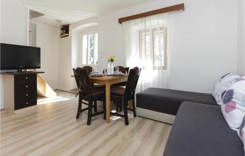 One-bedroom Apartment In Omis
