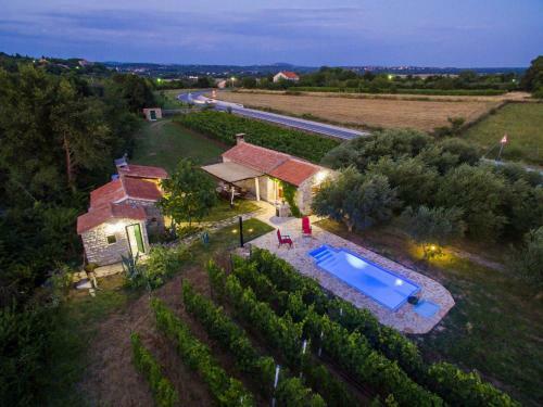 Charming Holiday Home In Sopot Near The Lake