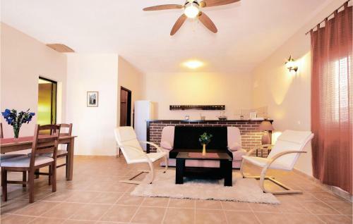 Holiday Home Mali Iz 40