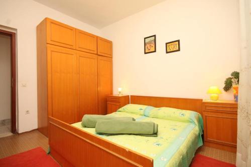 Apartment Mrljane 8498b