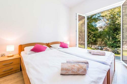 Mihatovici Villa Sleeps 8 Pool Air Con Wifi