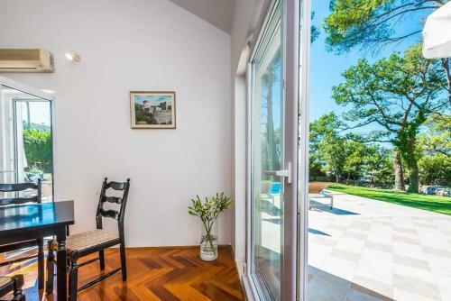 Mihatovici Villa Sleeps 8 Pool Air Con Wifi