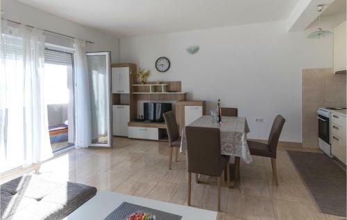 One-bedroom Apartment Klek With Sea View 05