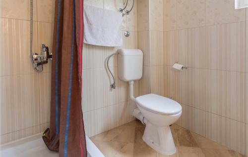 Three-bedroom Apartment In Komarna