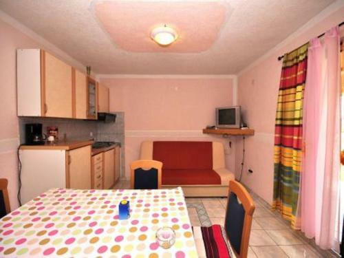 Apartments With A Parking Space Fazana - 13742