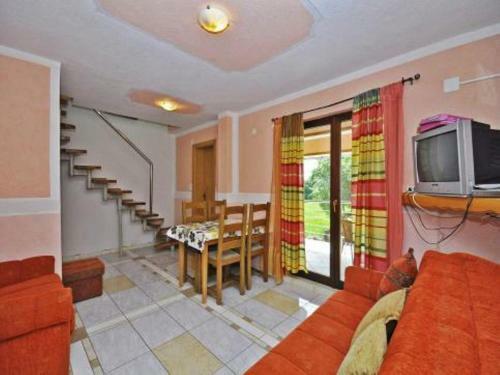 Apartments With A Parking Space Fazana - 13742