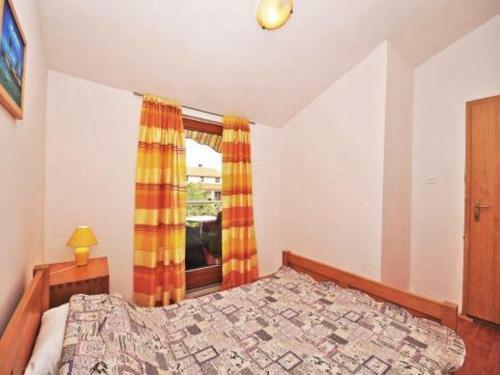 Apartments With A Parking Space Fazana - 13742