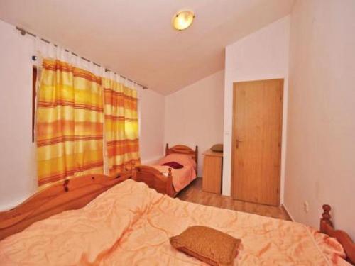 Apartments With A Parking Space Fazana - 13742