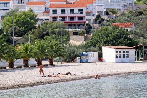 Apartments By The Sea Necujam, Solta - 11336