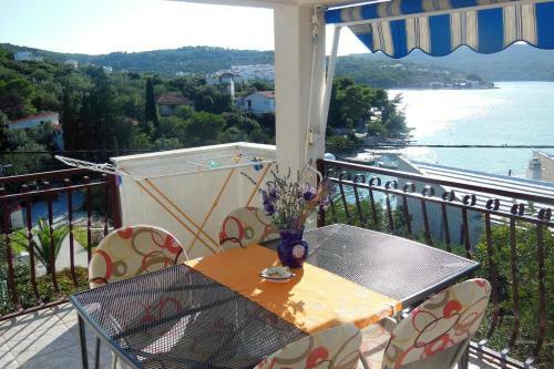 Apartments By The Sea Necujam, Solta - 101