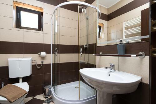 Hostal Pensiunea Lucia
