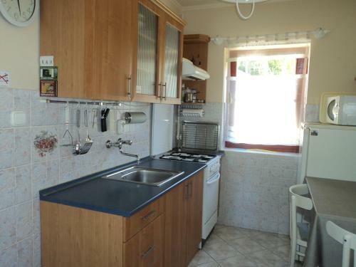 V�gi Vend�gh�z