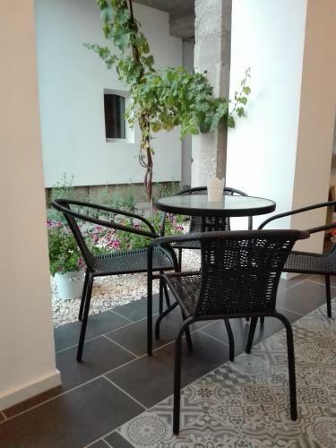 Downtown Deluxe Apartment