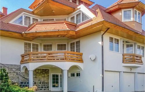 Two-bedroom Apartment In Heviz