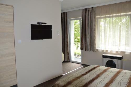 Ad�l Apartman