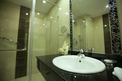 Colosseum Hotel