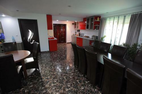 Hostal Pensiunea Lucian