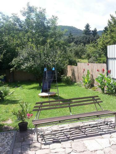 Kaland Vend�gh�z