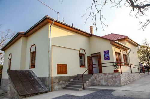Albergue M�ria H�z