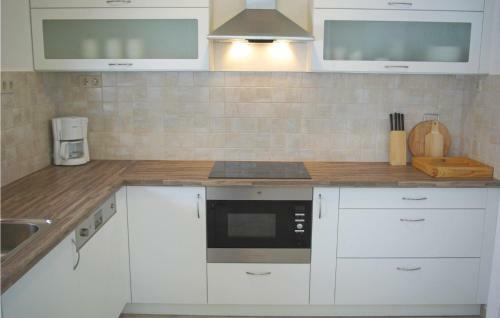 Two-bedroom Holiday Home In Szolad
