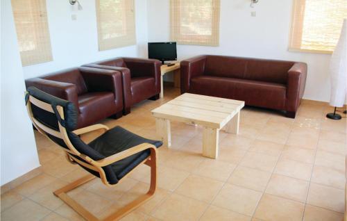 Two-bedroom Holiday Home In Szolad