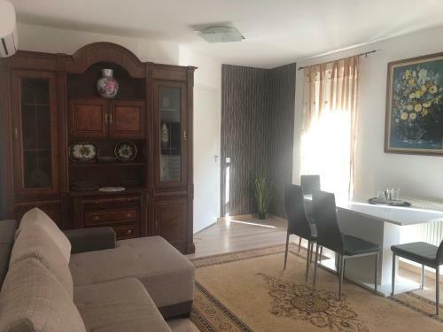 Hostal �des �lom Guesthouse