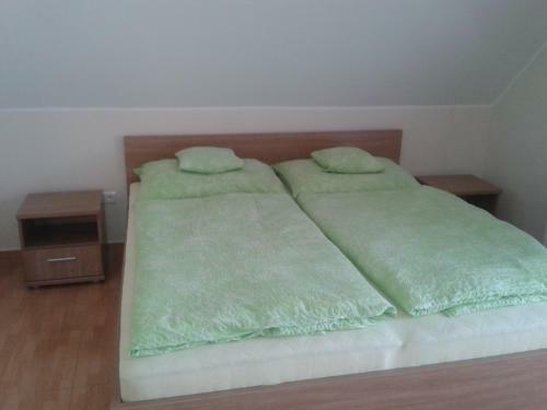 Hostal Hat�rmenti Vend�gh�z