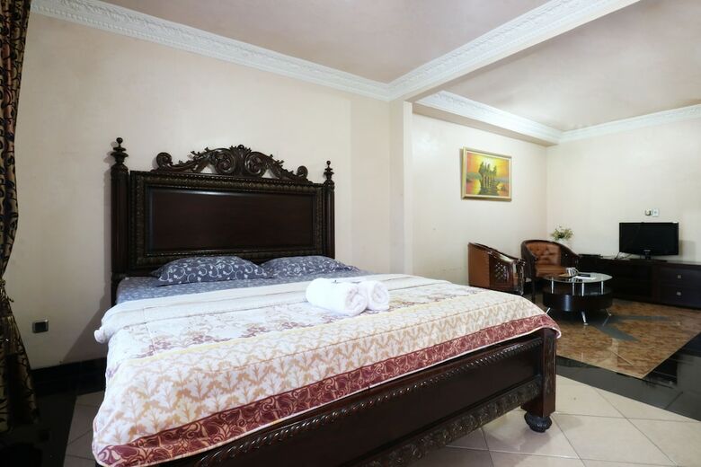 Aries Biru Hotel & Villa