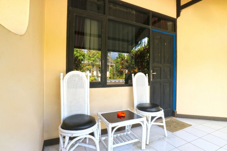 Aries Biru Hotel & Villa