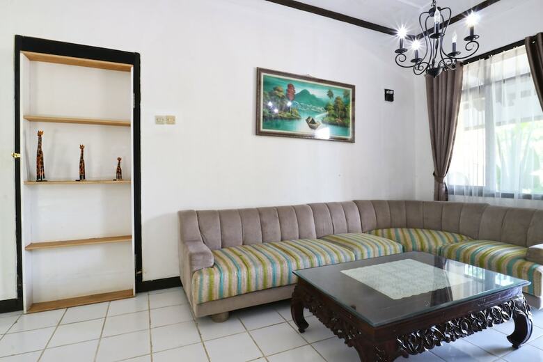Aries Biru Hotel & Villa