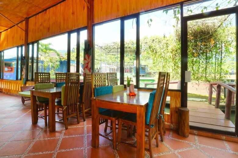Aries Biru Hotel & Villa