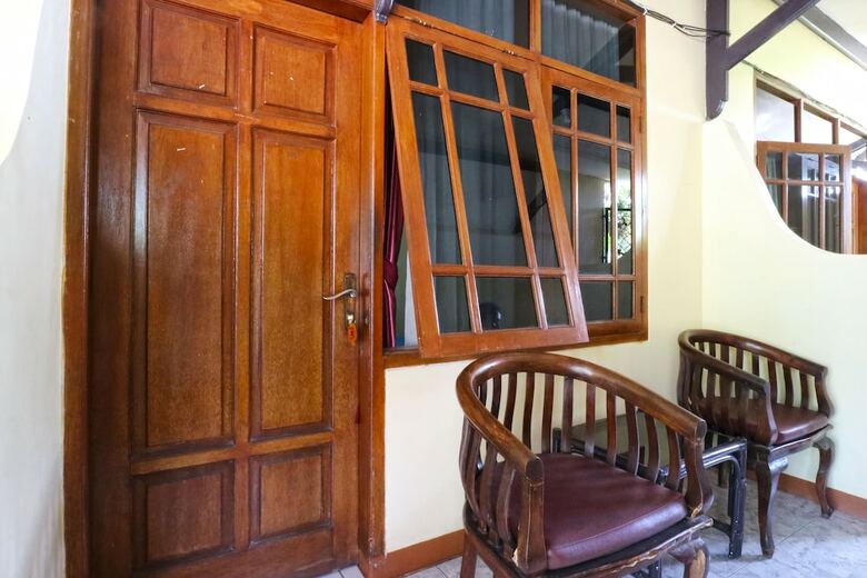 Aries Biru Hotel & Villa