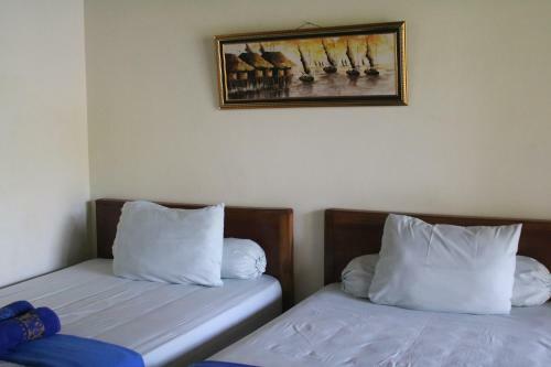 Hostal Arrys Watukarung Surfcamp