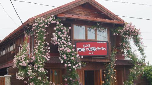 Elga�s Punk Rock Hostel