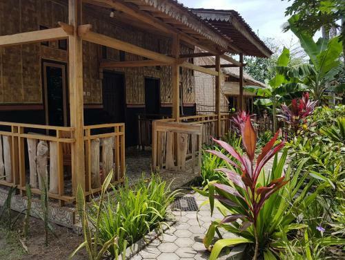 Hostal Red Island Bungalows