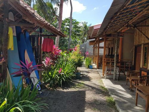 Hostal Red Island Bungalows