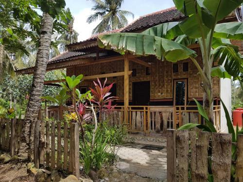 Hostal Red Island Bungalows