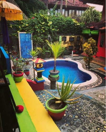 Hostal Kubu Pilatus Inn