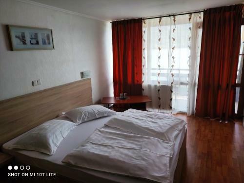 Hostal Pension La Ponton