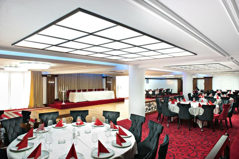 Hotel Cornul Vanatorului