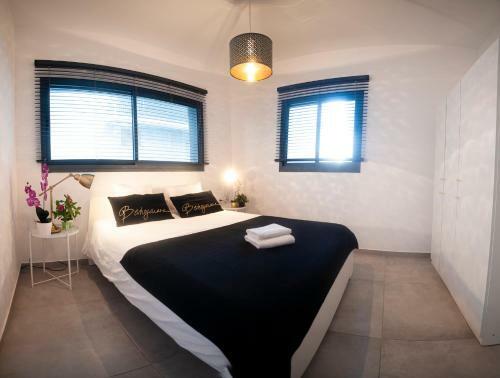 Luxury 2 Bedrooms Apartments Rothschild + Balcony