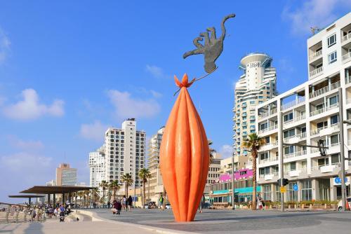Prime Location Studio Apartment By The Beach