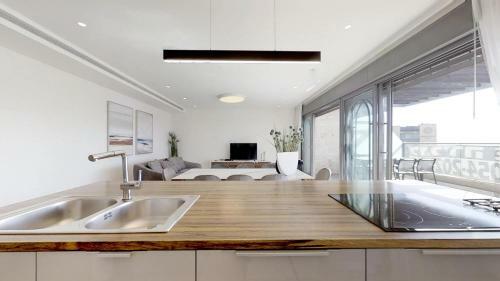 Apartamento Rental Israel-harav Kook Penthouse