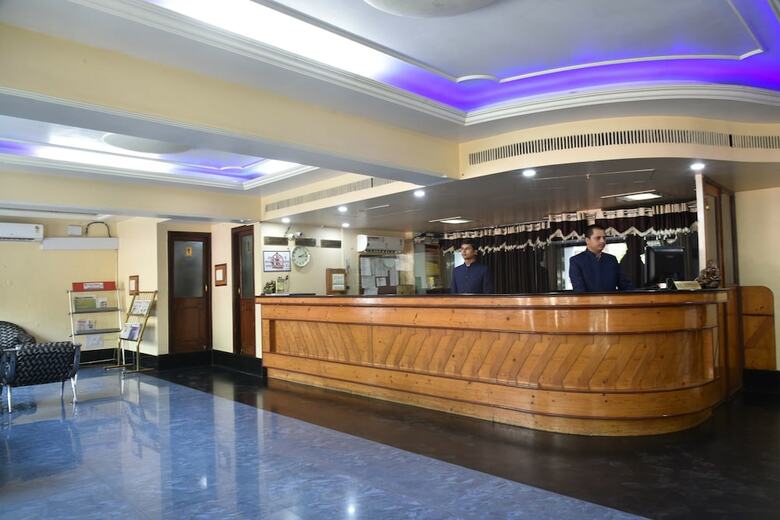 Hotel Rajhans International